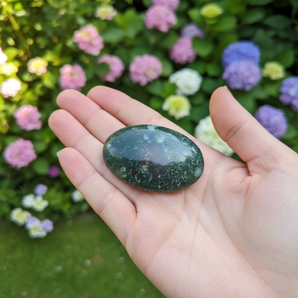Moss Agate Palm Stone