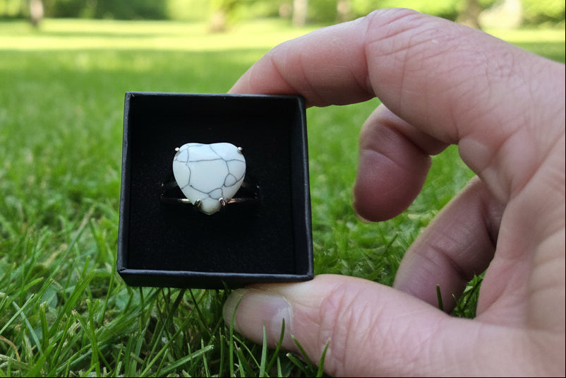 Silver-Plated Triple-Band Howlite Heart Ring (Adjustable)