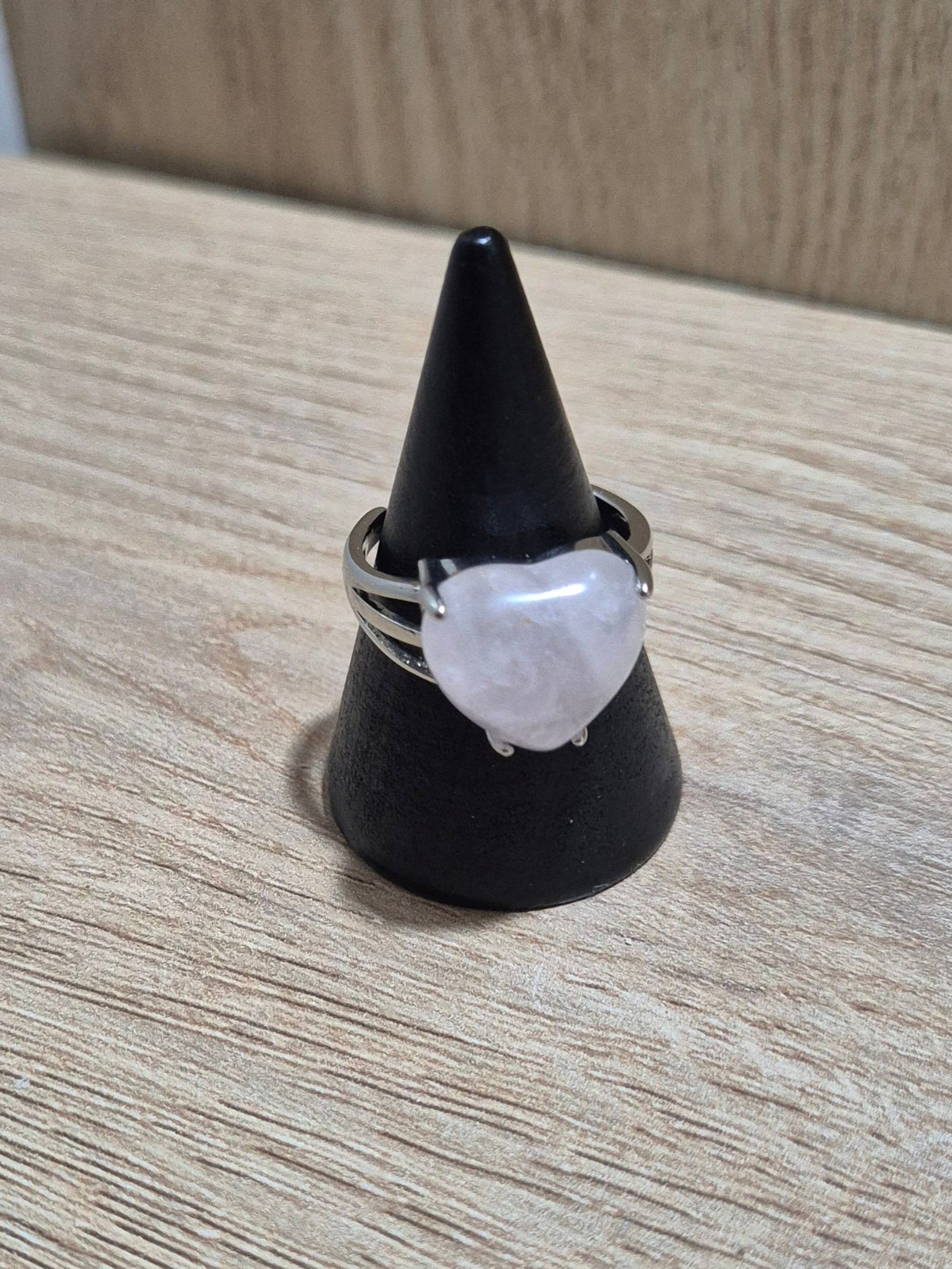 Silver-Plated Triple-Band Rose Quartz Heart Ring (Adjustable)